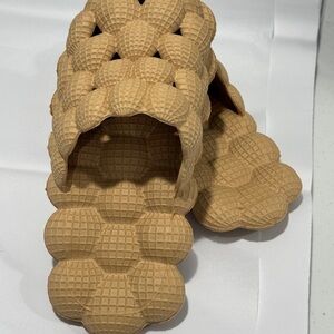 Peanuts Tan Women Slippers